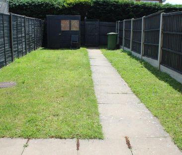 3 bedroom terraced house to rent - Photo 6