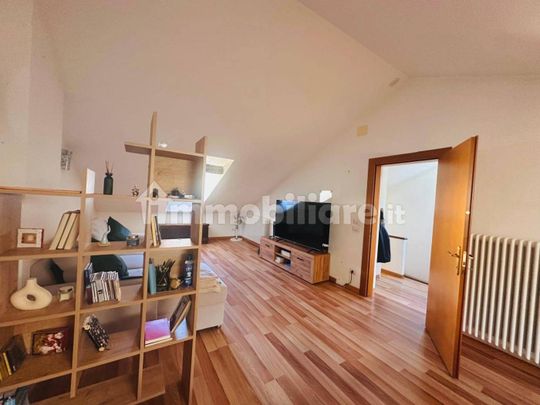 Trilocale via piazza Emanuele, Centro, Belluno - Foto 1