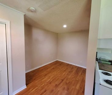 For Lease - 20437 Yonge Street Unit# Main Fl Unit, East Gwillimbury... - Photo 6