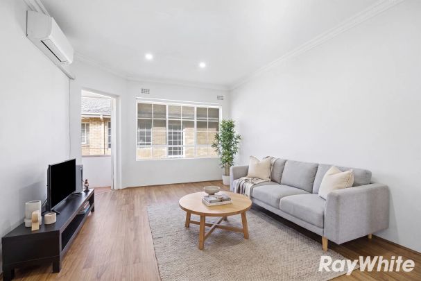 Comfortable Living in a Convenient North Parramatta Location - Photo 1