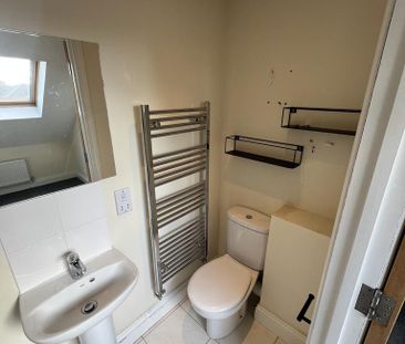 2 bedroom flat to rent - Photo 3