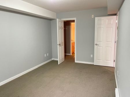 1 Bedroom at Old Yale Heights! - Photo 3