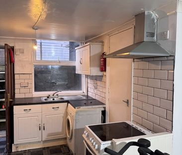 Studio Flat, Edinburgh Grove, LS12 - Photo 4