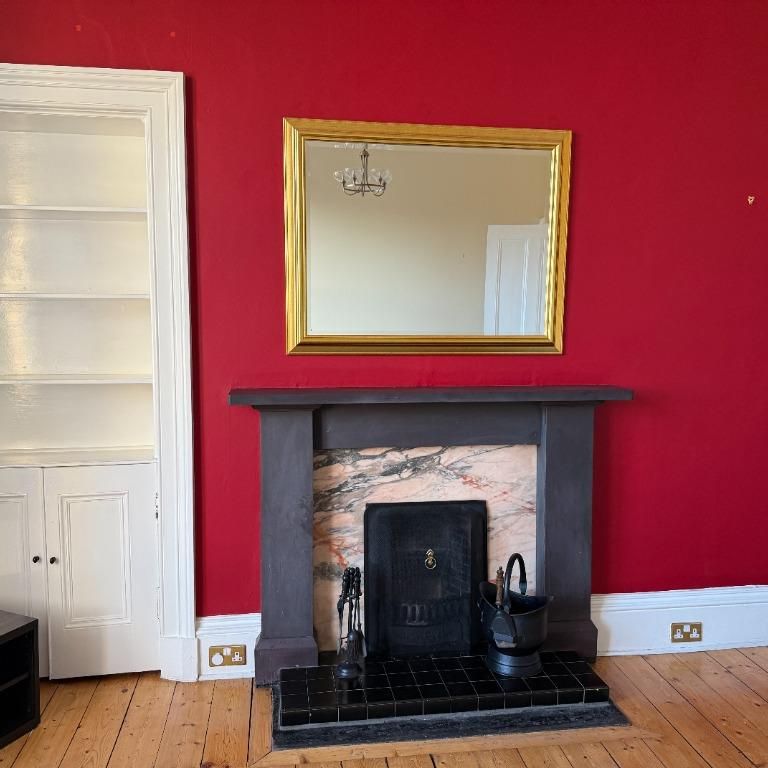 3 bedroom flat to rent - Photo 1