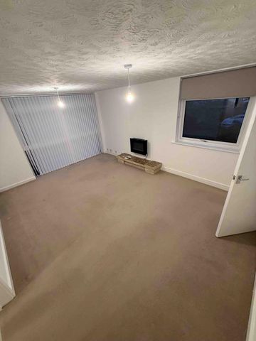 Spacious 3-Bedroom Flat to Let in Aylesbury - Photo 5