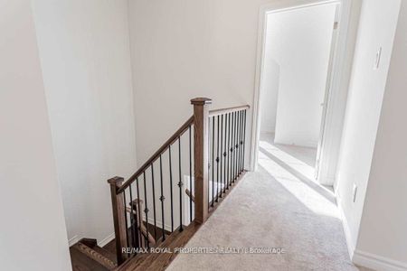 Townhouse For Lease | E8118538 - Photo 2