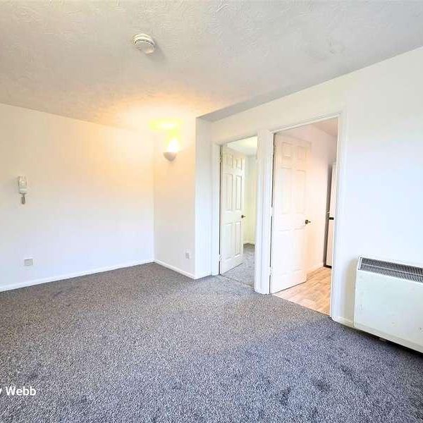 Leigh Hunt Drive, Southgate, N14 - Photo 1