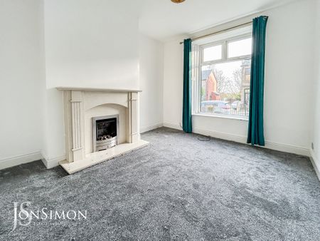 Bolton Road West, Ramsbottom - Photo 2
