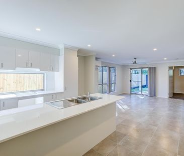 1 7/Brooklyn Close, Park Ridge QLD 4125 - House For Rent | Domain - Photo 6