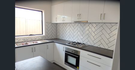 Spacious 3-Bedroom Family Home with Ensuite in Prime Eumemmerring Location! - Photo 5