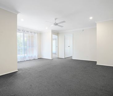 Well Presented & Ideally Located - Photo 3