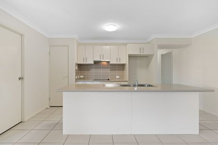 21 Trevean Drive, KLEINTON - Photo 4