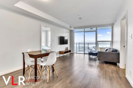 Condo in North Vancouver, BC - Photo 3