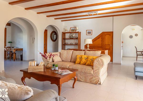 Rent villa ALOSA