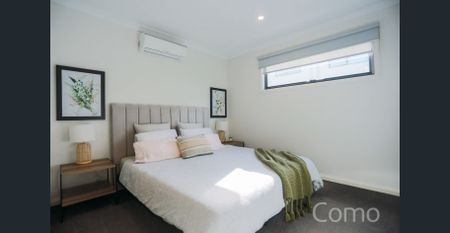 Lakeside Living - Photo 3