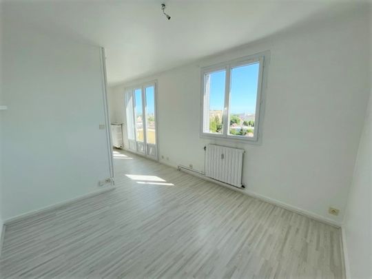 Location Appartement 4 pièces 77m² - Photo 1