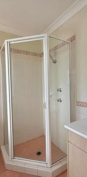 Four Bedroom Family Home in Great Location!! - Photo 1