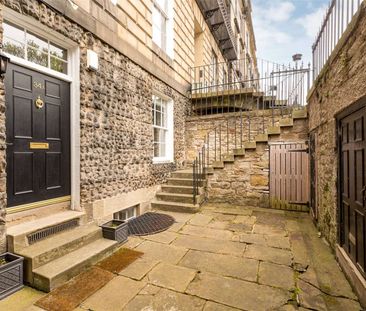 This main door five bedroom property offers flexible living over three levels: ground floor, lower ground and basement. - Photo 1