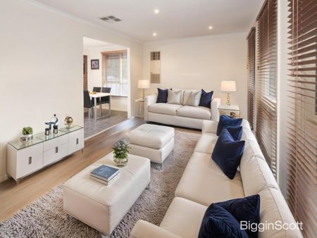 Spacious Family Oasis with Pool - Pool Maintenance Included! - Photo 2