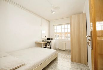 Carrer de Wagner, Santa Coloma de Gramanet, Catalonia 08923