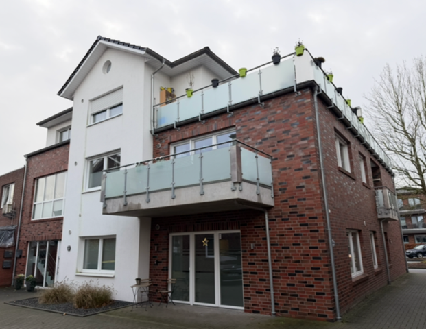 Neuwertige 54 qm Penthouse- Wohnung BESTE LAGE Papenburg- Obenende - Foto 1