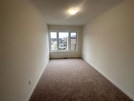 For Lease - 110 Turnberry Lane, Barrie, Ontario - Photo 3