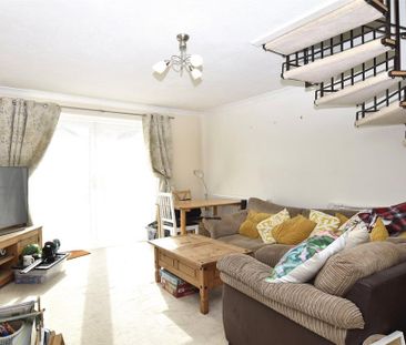 2 bedroom end of terrace house to rent - Photo 4