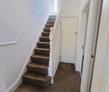 2 Bed Maisonette, Amesbury Avenue, SW2 - Photo 6