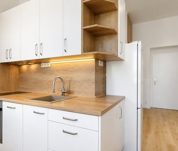 Pronájem bytu 2+kk 36 m² - Fotografie 4
