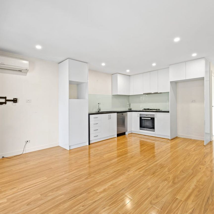 Modern Comfort in the Heart of Balwyn North - Photo 1
