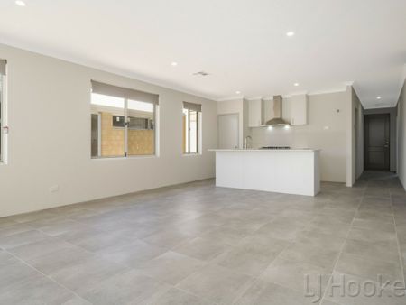 Near new seaside home - Photo 2