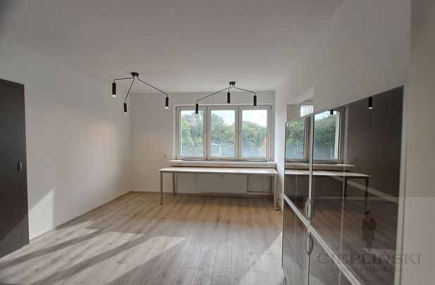 Idealne na kancelarię/biuro podatkowe/projektowe - Zdjęcie 1