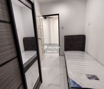 Single Storey @ Taman Abad , Johor Bahru - Photo 2