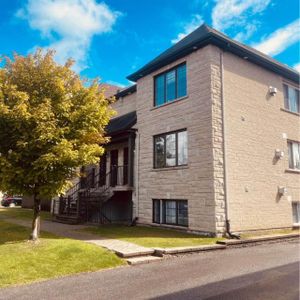 Beau 4 ½ à 100e ave, Chomedey, style condo - Photo 2