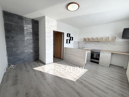 Pronájem bytu 1+kk 26 m² - Photo 2