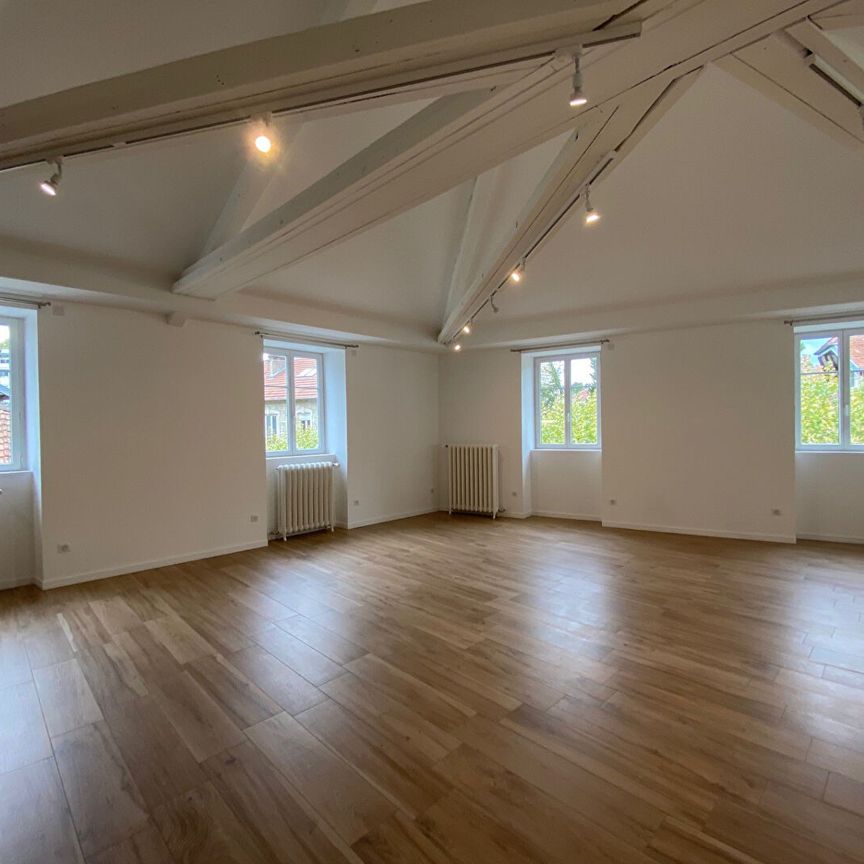 Location Appartement 5 pièces 143m² BESANCON 25000 - Photo 1