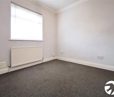 2 bedroom semi-detached house to rent - Photo 6