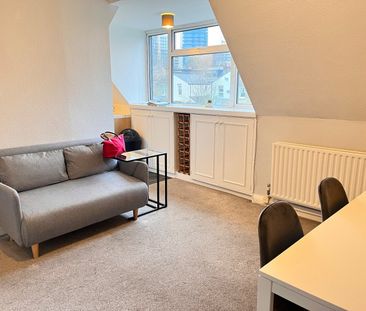 1 Bed Flat, Stile Hall Gardens, W4 - Photo 6