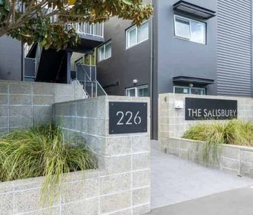 Fully Furnished Modern Inner City Living - Photo 5