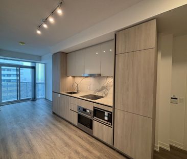 For Lease - 8 Interchange Way Unit# 2001, Vaughan, Ontario - Photo 1