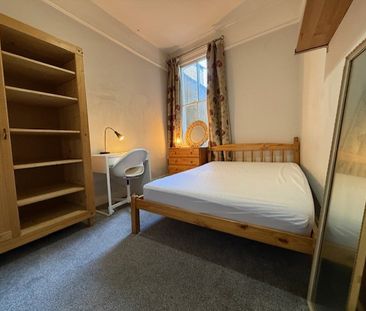 Room in a Shared House, Harberson Road, SW12 - Photo 6