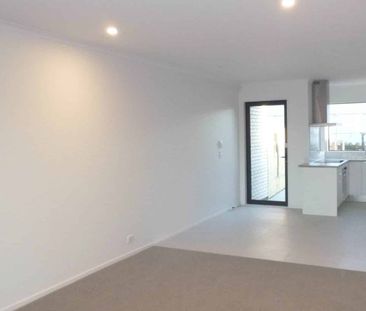 Modern 3-Bedroom Townhouse in a Fantastic Te A... - Photo 1