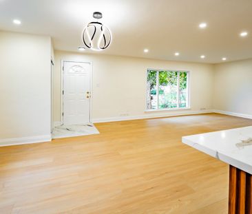 For Lease - 243 Ruggles Avenue Unit# Main, Richmond Hill, Ontario - Photo 3