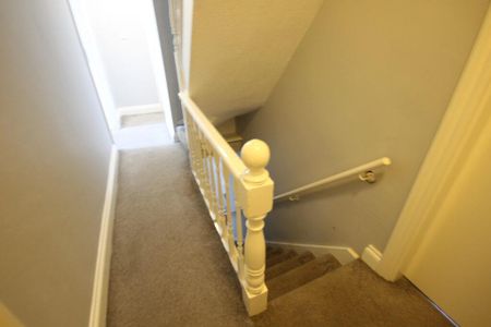 6 bedroom terraced house to rent - Photo 4