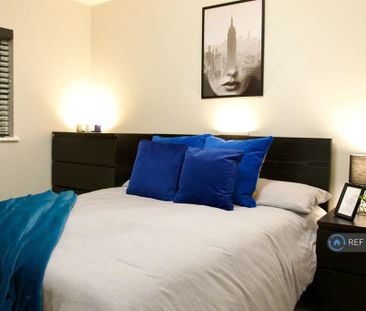 1 bedroom in a house share to rent - Photo 4