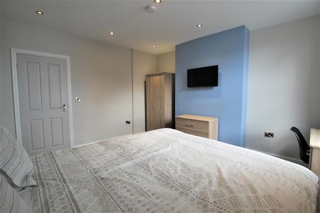 Cross Chapel Street, Headingley, LS6 3JE, Leeds - Photo 3