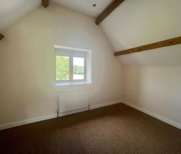 4 bedroom detached house to rent - Photo 2