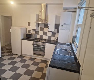 Room in a Shared House, House End Terraced, L4 - Photo 1