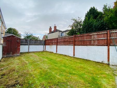 3 bedroom House To Let - Photo 2