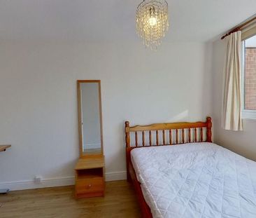 3 bedroom terraced house to rent - Photo 6